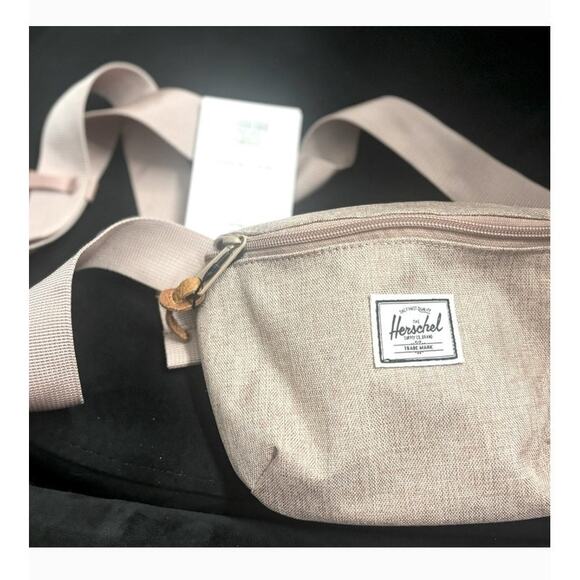 HERSCHEL Beige Belt Bag Fanny Pack New with Tags - Picture 2 of 3